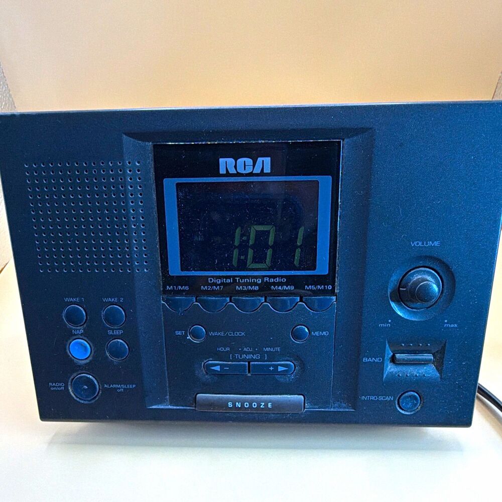 RCA Digital Clock Radio Dual Alarm AM/FM Snooze Sleep/Nap Timer Black